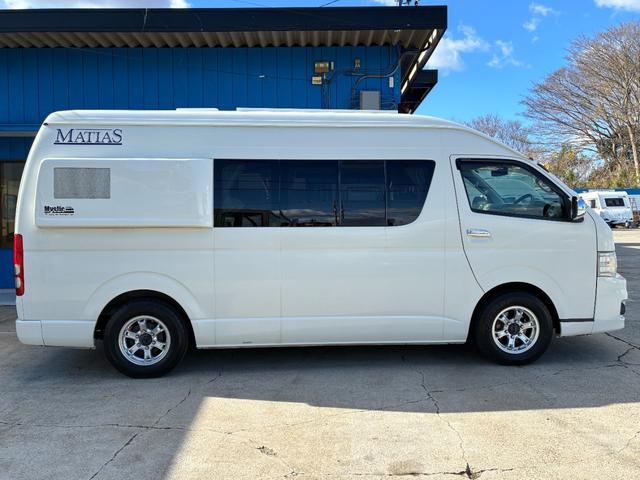 レジアスエースバン ミスティック マティアス 乗車人数9名・就寝人数5名・新品タイヤ・トリプルサブバッテリー・走行充電・外部充電・インバーター2000w・ウィンドウエアコン・ソーラーパネル(23枚目)