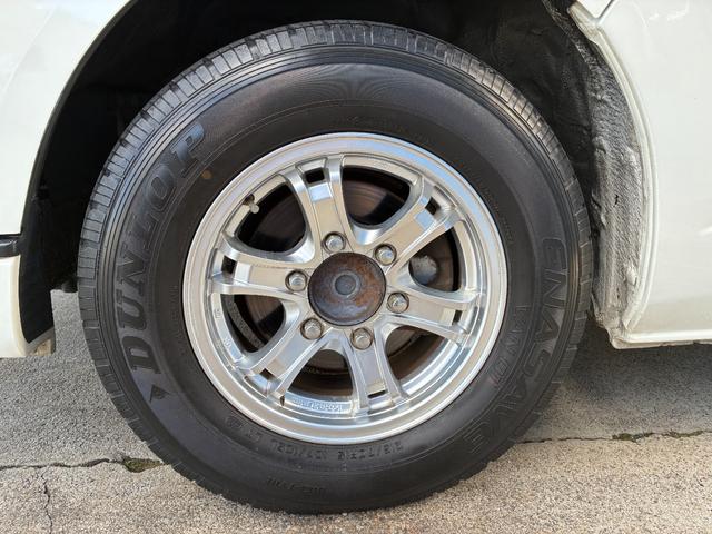 レジアスエースバン ミスティック マティアス 乗車人数9名・就寝人数5名・新品タイヤ・トリプルサブバッテリー・走行充電・外部充電・インバーター2000w・ウィンドウエアコン・ソーラーパネル(30枚目)