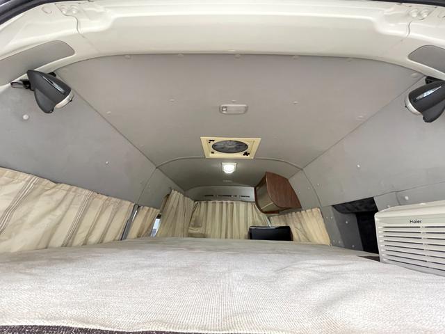 レジアスエースバン ミスティック マティアス 乗車人数9名・就寝人数5名・新品タイヤ・トリプルサブバッテリー・走行充電・外部充電・インバーター2000w・ウィンドウエアコン・ソーラーパネル(39枚目)