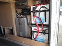 アドリア　サンリビング　リドＳ４２ＳＬ　リチウムイオンバッテリー４００Ａｈ　３０００Ｗインバーター　ソーラーパネル３枚　ルーフエアコン　温水ボイラー　ＦＦヒーター　３ＷＡＹ冷蔵庫　架装部ＴＶ２台　ＢＳ（14枚目）