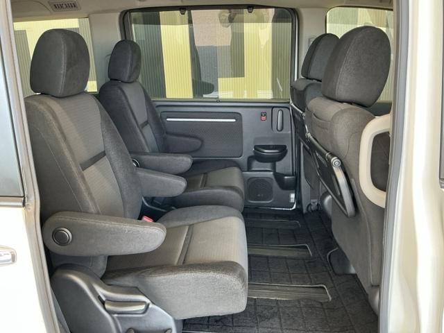 ステップワゴンスパーダ e:HEVスパーダGホンダセンシング ホンダ認定中古車 純正ドラレコ前後 ウォークスルー LEDライト ドライブレコーダ セキュリティアラーム 横滑り防止装置 クルーズコントロール Bカメラ USB接続 フルセグ DVD再生可能 キーレス(16枚目)