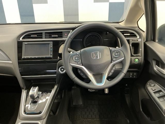 シャトル ハイブリッドXホンダセンシング ホンダ認定中古車 純正ナビ LEDライト 横滑抑制 リヤカメラ スマ-トキ- イモビ サイドエアバッグ シートヒーター付き キーレス Wエアコン ECON クルコン オートライト ETC Wエアバック(15枚目)