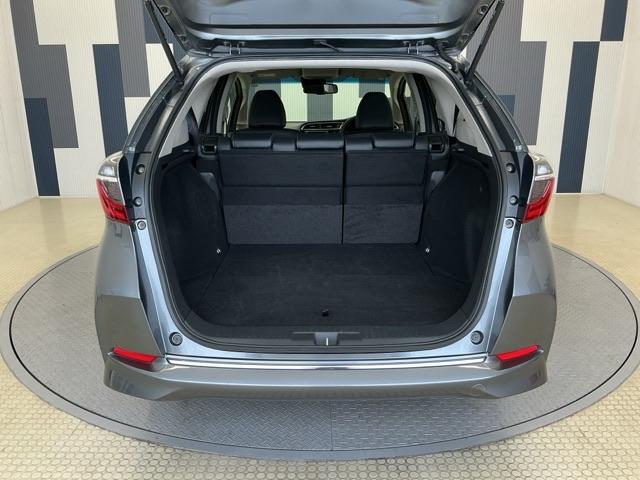 シャトル ハイブリッドXホンダセンシング ホンダ認定中古車 純正ナビ LEDライト 横滑抑制 リヤカメラ スマ-トキ- イモビ サイドエアバッグ シートヒーター付き キーレス Wエアコン ECON クルコン オートライト ETC Wエアバック(18枚目)