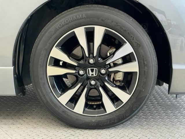 シャトル ハイブリッドXホンダセンシング ホンダ認定中古車 純正ナビ LEDライト 横滑抑制 リヤカメラ スマ-トキ- イモビ サイドエアバッグ シートヒーター付き キーレス Wエアコン ECON クルコン オートライト ETC Wエアバック(20枚目)