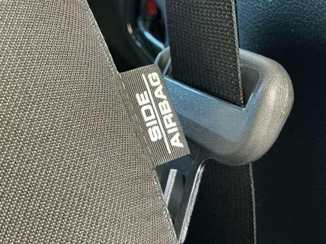 ヴェゼル Ｘ・ホンダセンシング　ホンダ認定中古車　純正ナビ　ＬＥＤライト　Ｒカメラ　Ｗエアバッグ　盗難防止　アクティブクルーズコントロール　オートエアコン　ＬＥＤランプ　衝突軽減ブレ－キ　パワステ　整備記録簿　カーテンエアバック（12枚目）