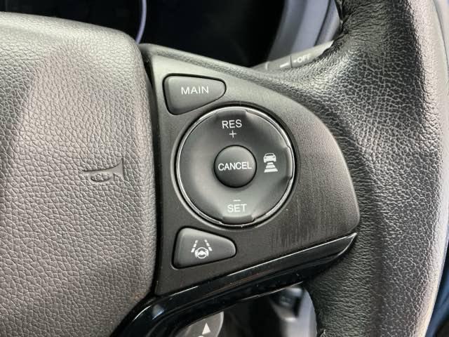 ヴェゼル Ｘ・ホンダセンシング　ホンダ認定中古車　純正ナビ　ＬＥＤライト　Ｒカメラ　Ｗエアバッグ　盗難防止　アクティブクルーズコントロール　オートエアコン　ＬＥＤランプ　衝突軽減ブレ－キ　パワステ　整備記録簿　カーテンエアバック（13枚目）