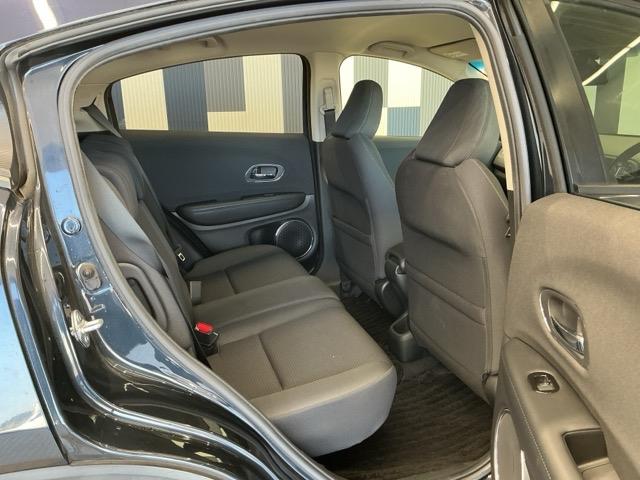 ヴェゼル Ｘ・ホンダセンシング　ホンダ認定中古車　純正ナビ　ＬＥＤライト　Ｒカメラ　Ｗエアバッグ　盗難防止　アクティブクルーズコントロール　オートエアコン　ＬＥＤランプ　衝突軽減ブレ－キ　パワステ　整備記録簿　カーテンエアバック（15枚目）