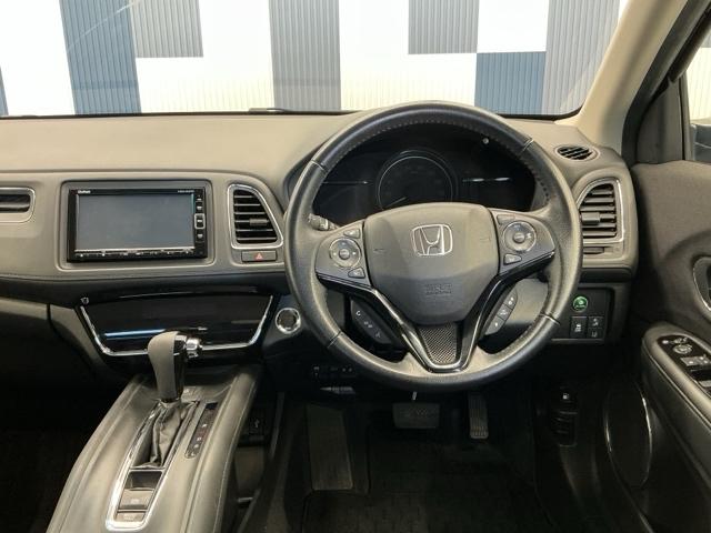 ヴェゼル Ｘ・ホンダセンシング　ホンダ認定中古車　純正ナビ　ＬＥＤライト　Ｒカメラ　Ｗエアバッグ　盗難防止　アクティブクルーズコントロール　オートエアコン　ＬＥＤランプ　衝突軽減ブレ－キ　パワステ　整備記録簿　カーテンエアバック（16枚目）