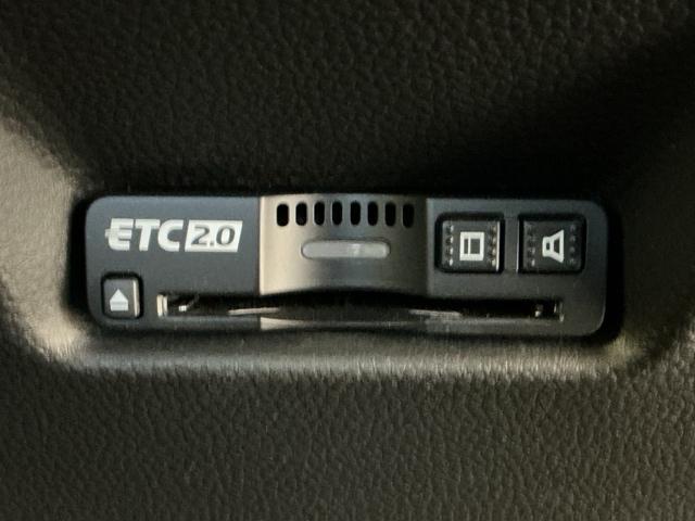 フィット e:HEVRS ホンダ認定中古車 社外ドラレコ前後 エアバッグ パワーウィンドウ 助手席エアバッグ Dレコ フルセグテレビ LEDヘッドランプ セキュリティアラーム フルオートエアコン ETC装備 スマートキ USB(9枚目)