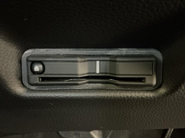 フィット e:HEVリュクス ホンダ認定中古車 純正ドラレコ前後 誤発進抑制機能 リアカメラ ETC付 LED シートヒーター クルーズコントロール セキュリティアラーム ドライブレコーダー DVD VSA フルセグ スマートキー(9枚目)