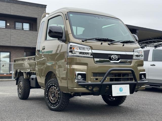 ハイゼットトラック ジャンボエクストラ リフトアップ/9インチDA/フルセグTV/前後ドラレコ/バックカメラ/前後ガードバー/14インチAW/マッドタイヤ/衝突軽減ブレーキ/届出済未使用車/LED/スマートキー/電動格納ミラー/4WD(2枚目)