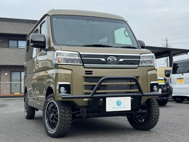 アトレー ＲＳ　４ＷＤ／リフトアップ／ガードバー／１４インチＡＷ／マッドタイヤ／純正９インチディスプレイオーディオ／フルセグＴＶ／バックカメラ／ＤＡ連動ドラレコ／両側電動パワスラ／届出済未使用車／衝突軽減ブレーキ（4枚目）