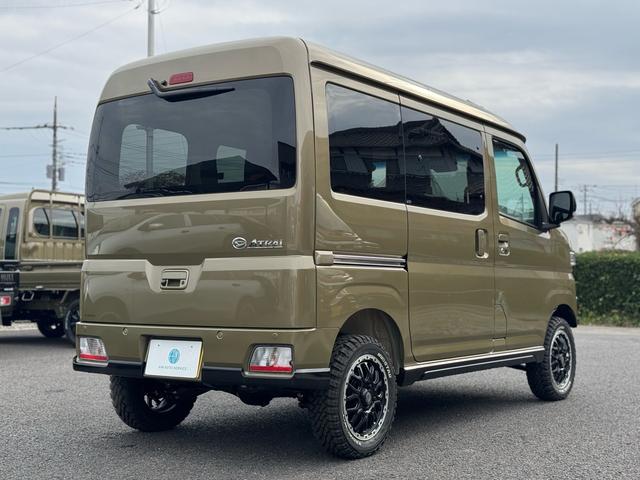 アトレー ＲＳ　４ＷＤ／リフトアップ／ガードバー／１４インチＡＷ／マッドタイヤ／純正９インチディスプレイオーディオ／フルセグＴＶ／バックカメラ／ＤＡ連動ドラレコ／両側電動パワスラ／届出済未使用車／衝突軽減ブレーキ（10枚目）