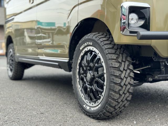 アトレー ＲＳ　４ＷＤ／リフトアップ／ガードバー／１４インチＡＷ／マッドタイヤ／純正９インチディスプレイオーディオ／フルセグＴＶ／バックカメラ／ＤＡ連動ドラレコ／両側電動パワスラ／届出済未使用車／衝突軽減ブレーキ（18枚目）