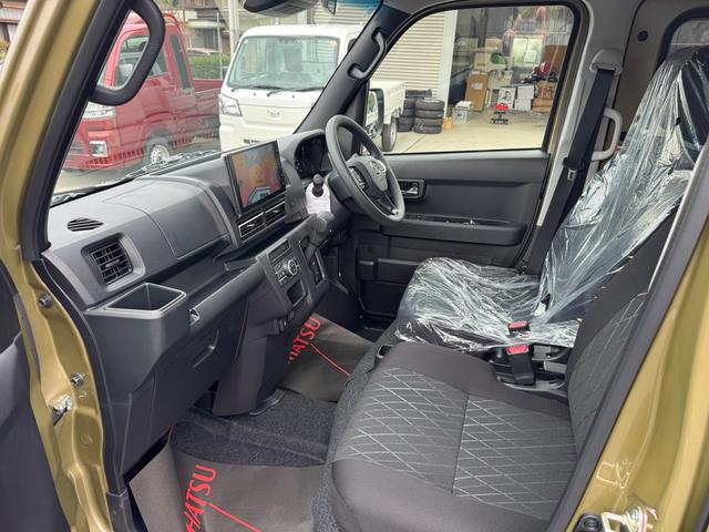 アトレー ＲＳ　４ＷＤ／リフトアップ／ガードバー／１４インチＡＷ／マッドタイヤ／純正９インチディスプレイオーディオ／フルセグＴＶ／バックカメラ／ＤＡ連動ドラレコ／両側電動パワスラ／届出済未使用車／衝突軽減ブレーキ（24枚目）