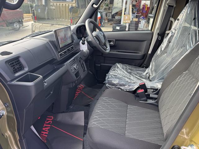 アトレー アトレーデッキバン　リフトアップ／ガードバー／１４インチＡＷ／マッドタイヤ／純正９インチディスプレイオーディオ／フルセグＴＶ／バックカメラ／ＤＡ連動ドラレコ／両側電動パワスラ／届出済未使用車／衝突軽減ブレーキ／４ＷＤ（24枚目）