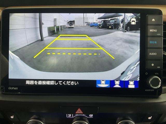フィット ｅ：ＨＥＶリュクス　・ひょう害現状販売車　ＣＭＢＳ　Ｂモニター　ＥＴＣ付　ナビ＆ＴＶ　助手席エアバッグ　シートヒーター　コーナーソナー　サイドカーテンエアバック　ＬＥＤヘッドランプ　キーレス　フルセグ　ＡＢＳ　ＶＳＡ（28枚目）