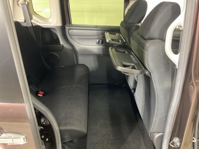 Ｎ－ＢＯＸ ＧＳＳパッケージ　Ｉストップ　禁煙　ダブルエアバック　両側スライド　サイドカーテンエアバック　１オーナー車　１セグＴＶ　前席シートヒーター　スマートキー＆プッシュスタート　ＥＴＣ付き　横滑防止（17枚目）