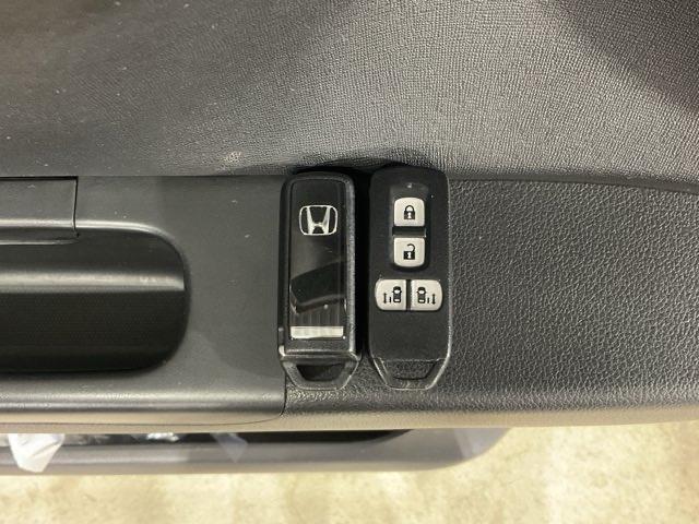 Ｎ－ＢＯＸ ＧＳＳパッケージ　Ｉストップ　禁煙　ダブルエアバック　両側スライド　サイドカーテンエアバック　１オーナー車　１セグＴＶ　前席シートヒーター　スマートキー＆プッシュスタート　ＥＴＣ付き　横滑防止（34枚目）