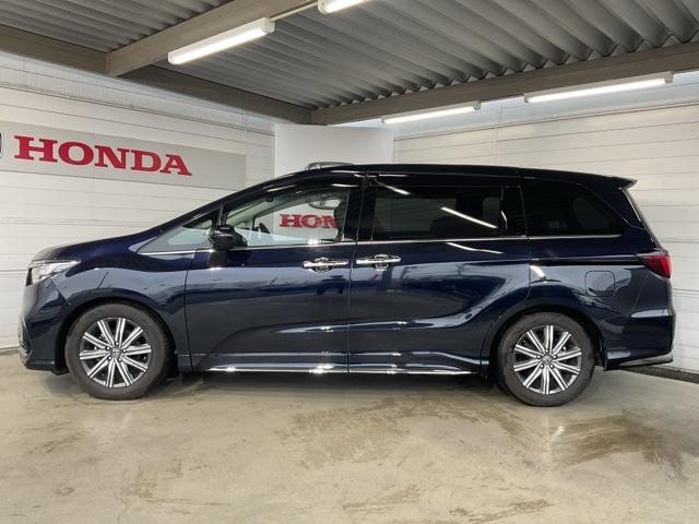 オデッセイ アブソルート　・前後ドラレコ装着車・ひょう害現状販売車　緊急ブレーキ　アラウンドビューモニター　スマートキー＆プッシュスタート　盗難防止　ＰＷシート　クルーズＣ　リアカメラ　ＥＴＣ装備　ナビＴＶ　ＬＥＤヘッドランプ（5枚目）