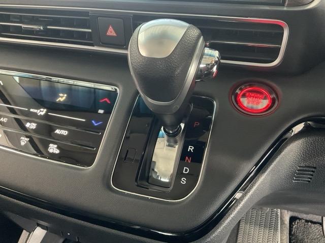 オデッセイ アブソルート　・前後ドラレコ装着車・ひょう害現状販売車　緊急ブレーキ　アラウンドビューモニター　スマートキー＆プッシュスタート　盗難防止　ＰＷシート　クルーズＣ　リアカメラ　ＥＴＣ装備　ナビＴＶ　ＬＥＤヘッドランプ（15枚目）