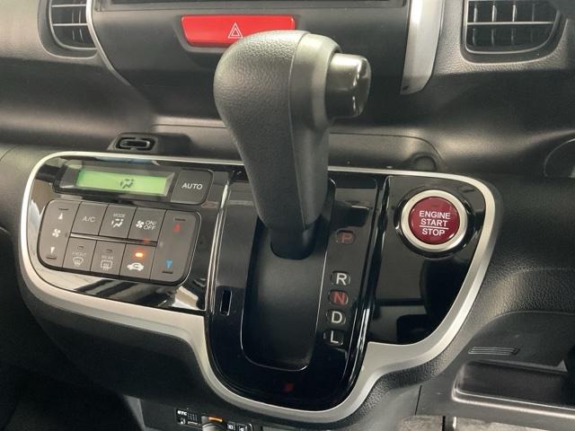 Ｎ－ＢＯＸ Ｇ・Ｌパッケージ　Ｉ－ＳＴＯＰ　禁煙　１オ－ナ－　両側スライドドア　カラーバックモニター　全席ＰＷ　イモビライザー　ナビテレビ　地ＴＶ　ＡＡＣ　横滑り防止　スマートキー　ＤＶＤ再生　ＡＢＳ　ＥＴＣ（15枚目）