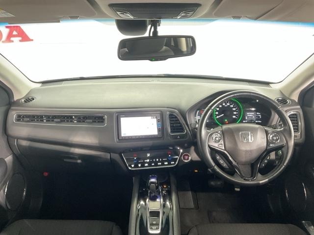 ヴェゼル ハイブリッドＸ・ホンダセンシング　地デジ　Ａクルーズ　Ｂモニ　スマキー　オートエアコン　ＶＳＡ　ＬＥＤヘッドライト　ＥＴＣ車載器　カーテンエアバッグ　ＡＢＳ　パワーウィンドウ　Ｗエアバッグ　ＤＶＤ再生（12枚目）