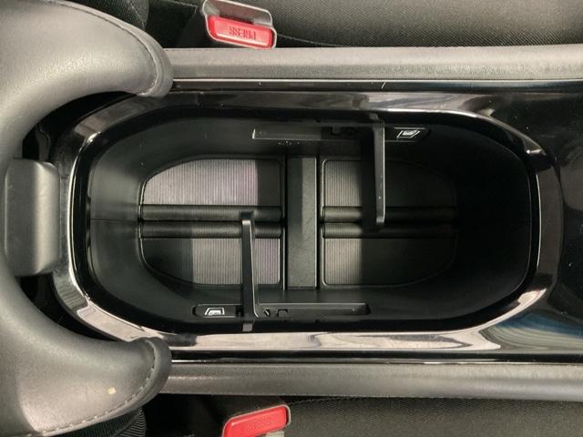 ヴェゼル ハイブリッドＸ・ホンダセンシング　地デジ　Ａクルーズ　Ｂモニ　スマキー　オートエアコン　ＶＳＡ　ＬＥＤヘッドライト　ＥＴＣ車載器　カーテンエアバッグ　ＡＢＳ　パワーウィンドウ　Ｗエアバッグ　ＤＶＤ再生（33枚目）