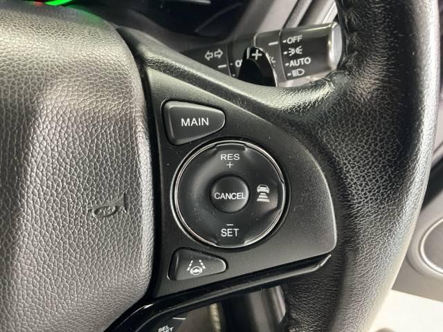 ヴェゼル ハイブリッドＸ・ホンダセンシング　地デジ　Ａクルーズ　Ｂモニ　スマキー　オートエアコン　ＶＳＡ　ＬＥＤヘッドライト　ＥＴＣ車載器　カーテンエアバッグ　ＡＢＳ　パワーウィンドウ　Ｗエアバッグ　ＤＶＤ再生（43枚目）