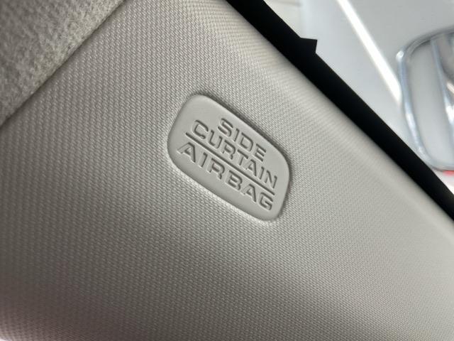 万が一の時に体を守る、サイド＆カーテンエアバックを装備。