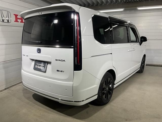 ステップワゴン ｅ：ＨＥＶスパーダ　１オーナー　フルオートエアコン　ＥＳＣ　シートヒータ　キーフリー　ＬＥＤヘッドランプ　イモビ　ＡＢＳ　リアカメラ　スマートキ　クルーズコントロール　サイドカーテンエアバック　禁煙（7枚目）