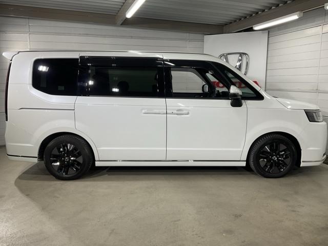 ステップワゴン ｅ：ＨＥＶスパーダ　１オーナー　フルオートエアコン　ＥＳＣ　シートヒータ　キーフリー　ＬＥＤヘッドランプ　イモビ　ＡＢＳ　リアカメラ　スマートキ　クルーズコントロール　サイドカーテンエアバック　禁煙（8枚目）