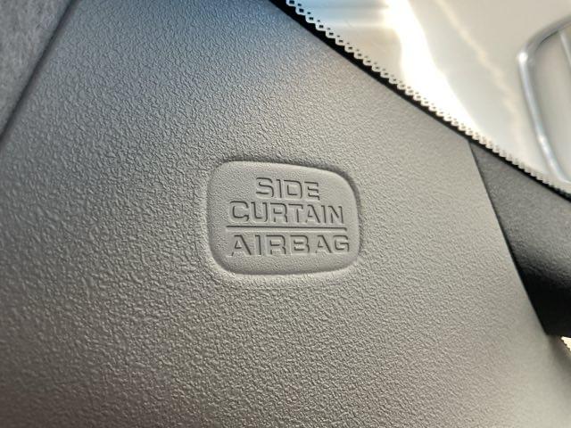 フィット e:HEVリュクス 誤発進抑制機能 リアカメラ ETC付 LED シートヒーター クルーズコントロール セキュリティアラーム ドライブレコーダー DVD VSA フルセグ サイドエアバッグ 禁煙(33枚目)