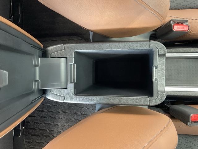 フィット e:HEVリュクス 誤発進抑制機能 リアカメラ ETC付 LED シートヒーター クルーズコントロール セキュリティアラーム ドライブレコーダー DVD VSA フルセグ サイドエアバッグ 禁煙(37枚目)