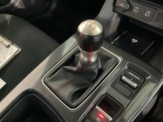 シビック ＲＳ　・当社デモカー・前後ドラレコ装着車　ＬＥＤヘッド　コーナーセンサー　衝突被害軽減ブレーキ　Ｂカメラ　禁煙車　シートヒーター　ワンオーナー　パワ－シ－ト　フルセグＴＶ　スマートキー　クルーズコントロール（15枚目）