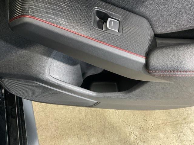 シビック ＲＳ　・当社デモカー・前後ドラレコ装着車　ＬＥＤヘッド　コーナーセンサー　衝突被害軽減ブレーキ　Ｂカメラ　禁煙車　シートヒーター　ワンオーナー　パワ－シ－ト　フルセグＴＶ　スマートキー　クルーズコントロール（39枚目）