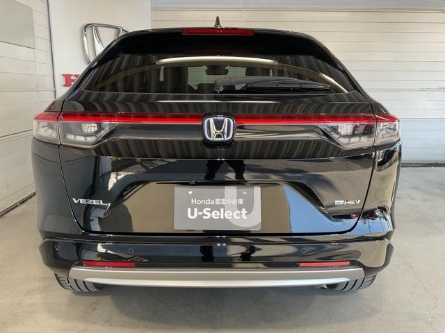 ヴェゼル ｅ：ＨＥＶＺ　衝突回避支援ブレーキ機能　スマキ　Ｐトランク　フルオートエアコン　エアバッグ　両席エアバック　Ｒカメ　パワーウィンドウ　ＬＥＤランプ　ソナー　クルーズＣ　ナビ＆ＴＶ　キーレスエントリー（7枚目）