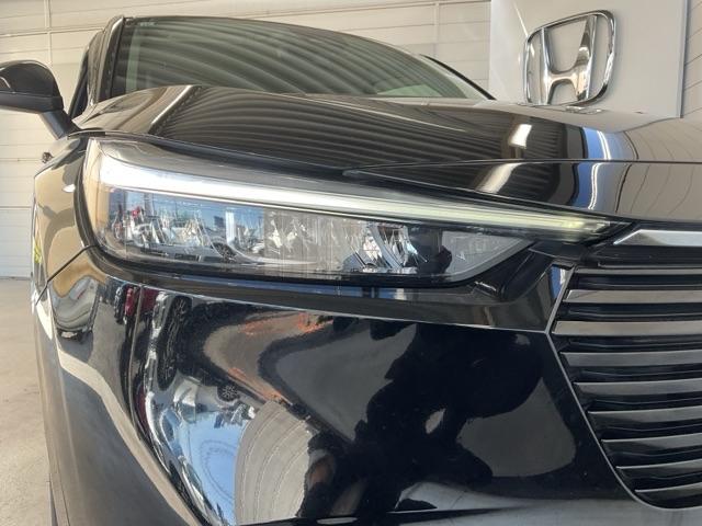 ヴェゼル ｅ：ＨＥＶＺ　衝突回避支援ブレーキ機能　スマキ　Ｐトランク　フルオートエアコン　エアバッグ　両席エアバック　Ｒカメ　パワーウィンドウ　ＬＥＤランプ　ソナー　クルーズＣ　ナビ＆ＴＶ　キーレスエントリー（11枚目）