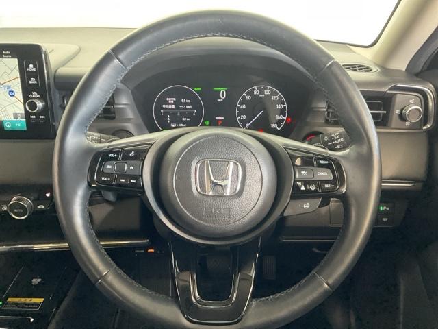 ヴェゼル ｅ：ＨＥＶＺ　衝突回避支援ブレーキ機能　スマキ　Ｐトランク　フルオートエアコン　エアバッグ　両席エアバック　Ｒカメ　パワーウィンドウ　ＬＥＤランプ　ソナー　クルーズＣ　ナビ＆ＴＶ　キーレスエントリー（14枚目）