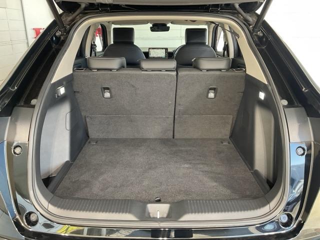 ヴェゼル ｅ：ＨＥＶＺ　衝突回避支援ブレーキ機能　スマキ　Ｐトランク　フルオートエアコン　エアバッグ　両席エアバック　Ｒカメ　パワーウィンドウ　ＬＥＤランプ　ソナー　クルーズＣ　ナビ＆ＴＶ　キーレスエントリー（20枚目）