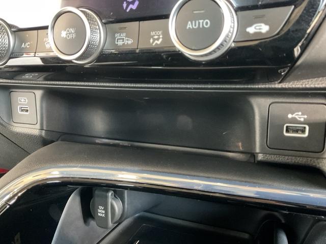 ヴェゼル ｅ：ＨＥＶＺ　衝突回避支援ブレーキ機能　スマキ　Ｐトランク　フルオートエアコン　エアバッグ　両席エアバック　Ｒカメ　パワーウィンドウ　ＬＥＤランプ　ソナー　クルーズＣ　ナビ＆ＴＶ　キーレスエントリー（34枚目）