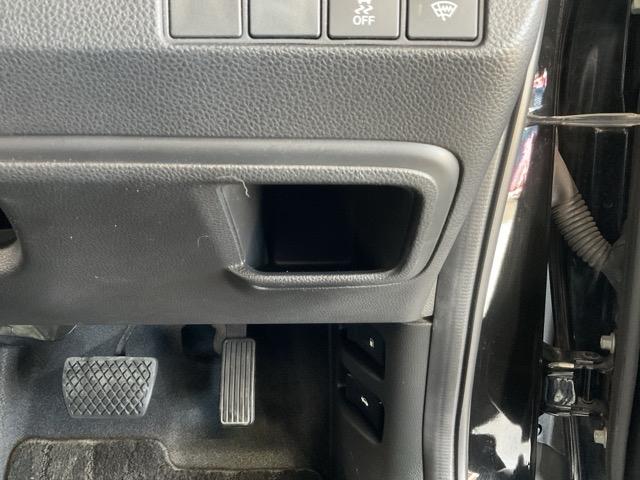 ヴェゼル ｅ：ＨＥＶＺ　衝突回避支援ブレーキ機能　スマキ　Ｐトランク　フルオートエアコン　エアバッグ　両席エアバック　Ｒカメ　パワーウィンドウ　ＬＥＤランプ　ソナー　クルーズＣ　ナビ＆ＴＶ　キーレスエントリー（36枚目）