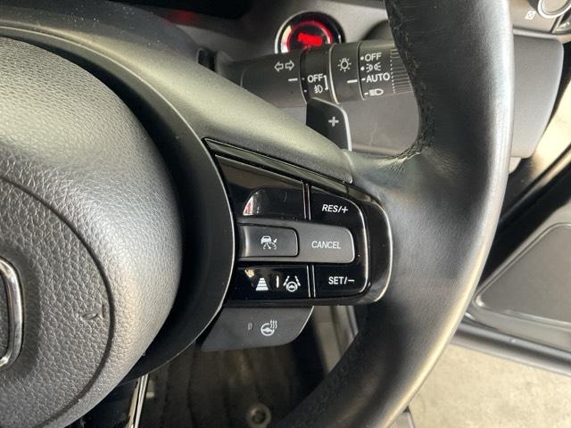 ヴェゼル ｅ：ＨＥＶＺ　衝突回避支援ブレーキ機能　スマキ　Ｐトランク　フルオートエアコン　エアバッグ　両席エアバック　Ｒカメ　パワーウィンドウ　ＬＥＤランプ　ソナー　クルーズＣ　ナビ＆ＴＶ　キーレスエントリー（47枚目）