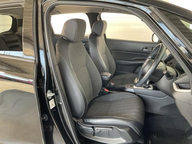 フィット e:HEVホーム 前後誤発進抑制機能 クリソナ 助手席エアバッグ 運転席エアバッグ アイドリングストップ LEDライト バックカメラ ABS サイドエアバッグ オートクルーズコントロール フルセグTV(17枚目)