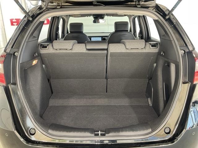 フィット e:HEVホーム 前後誤発進抑制機能 クリソナ 助手席エアバッグ 運転席エアバッグ アイドリングストップ LEDライト バックカメラ ABS サイドエアバッグ オートクルーズコントロール フルセグTV(20枚目)