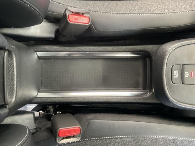 フィット e:HEVホーム 前後誤発進抑制機能 クリソナ 助手席エアバッグ 運転席エアバッグ アイドリングストップ LEDライト バックカメラ ABS サイドエアバッグ オートクルーズコントロール フルセグTV(34枚目)