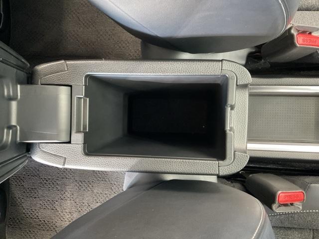 フィット e:HEVホーム 前後誤発進抑制機能 クリソナ 助手席エアバッグ 運転席エアバッグ アイドリングストップ LEDライト バックカメラ ABS サイドエアバッグ オートクルーズコントロール フルセグTV(35枚目)