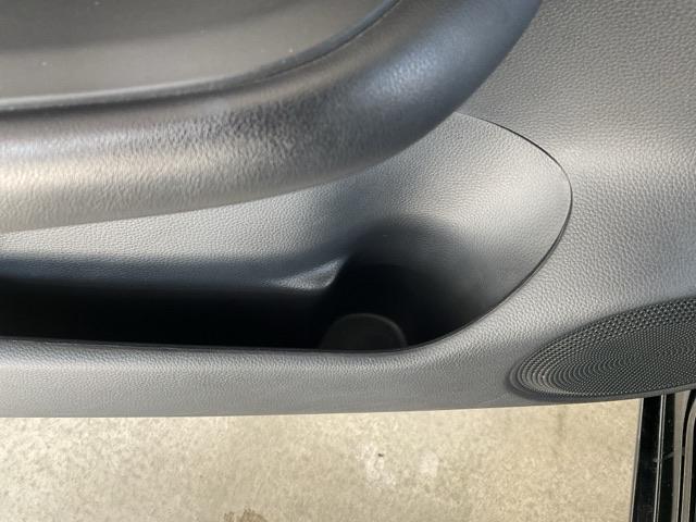 フィット e:HEVホーム 前後誤発進抑制機能 クリソナ 助手席エアバッグ 運転席エアバッグ アイドリングストップ LEDライト バックカメラ ABS サイドエアバッグ オートクルーズコントロール フルセグTV(37枚目)