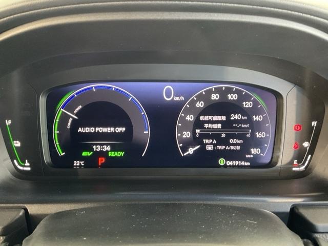 ステップワゴン ｅ：ＨＥＶスパーダプレミアムライン　・ひょう害修理済み車・前後ドラレコ装着車　マルチカメラ　Ｐテールゲート　両側自動ドア　Ｆセグ　クリアランスソナ　クルーズＣ　助手席エアバッグ　スマートＫ　シ－トヒ－タ－　サイドカメラ　ＤＶＤ再生　禁煙（16枚目）