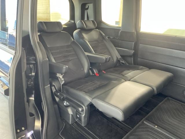 ステップワゴン ｅ：ＨＥＶスパーダプレミアムライン　・ひょう害修理済み車・前後ドラレコ装着車　マルチカメラ　Ｐテールゲート　両側自動ドア　Ｆセグ　クリアランスソナ　クルーズＣ　助手席エアバッグ　スマートＫ　シ－トヒ－タ－　サイドカメラ　ＤＶＤ再生　禁煙（19枚目）